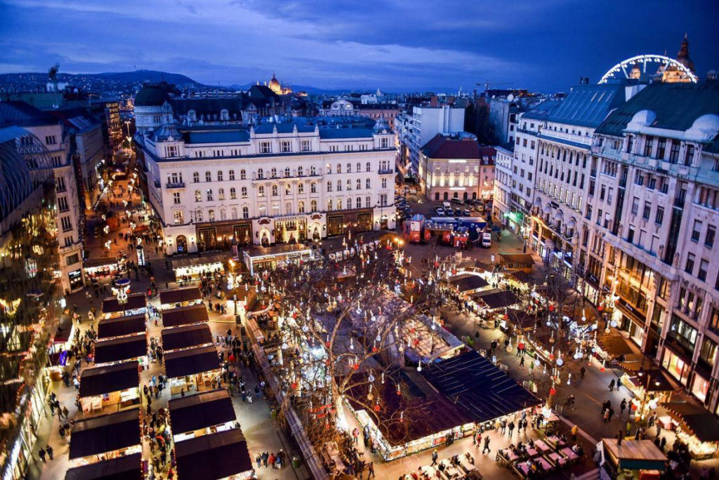 Nejkrásnější vánoční trhy v Evropě - Budapešť.