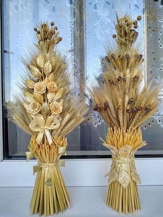 Dydukh – aranžmá ze suchých obilných klasů, květin a mašlí, který je symbolem Vánoc na ukrajině