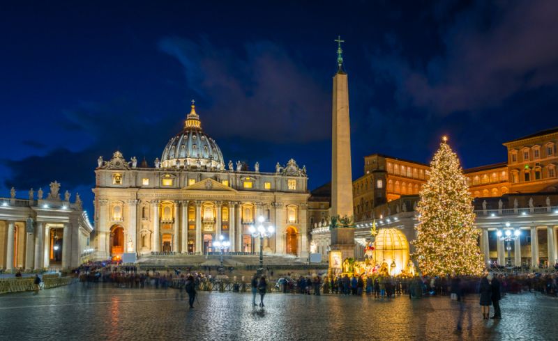 Pohled na vánoční náměstí svatého Petra