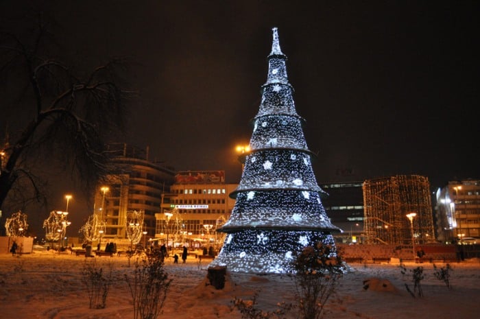 Vánoční strom ve Skopje.