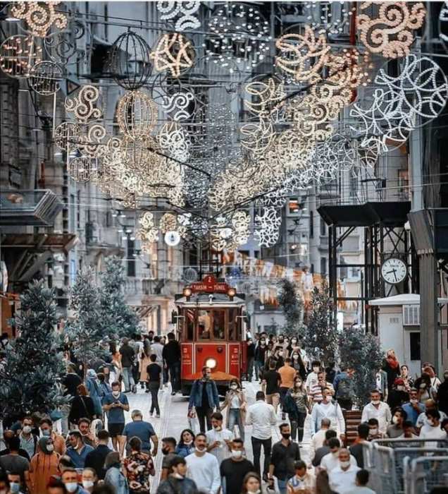 Vánočně vyzdobený Istanbul.