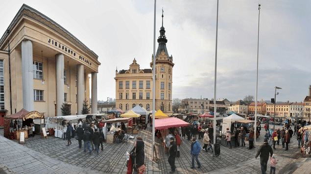 Vánoční trhy náměstí Hronov.