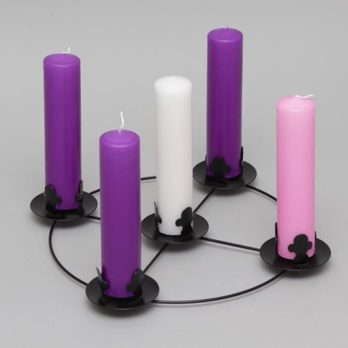 Uspořádání adventních svíček.