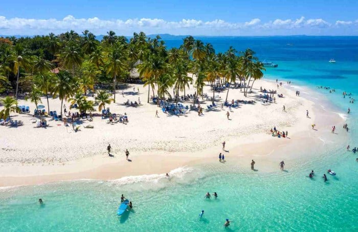 Pláž v Dominikánské republice.