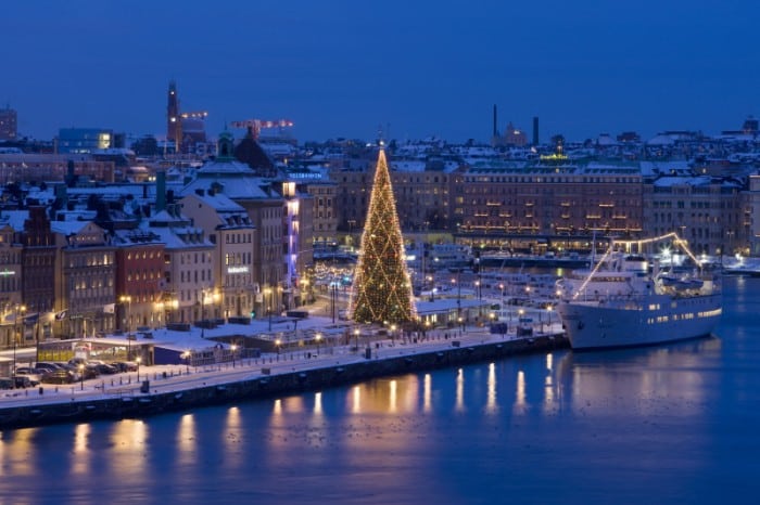 Pohled na zimní Stockholm.