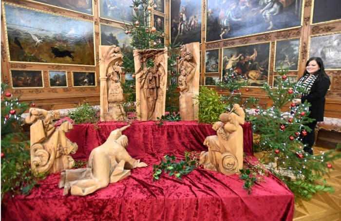 Vánočně vyzdobený kroměřížský zámek.